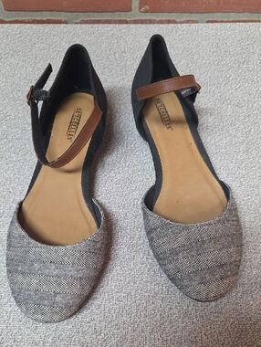 Seychelles Women’s Two-Tone Ankle Strap Flats in Black and Brown Sz 10